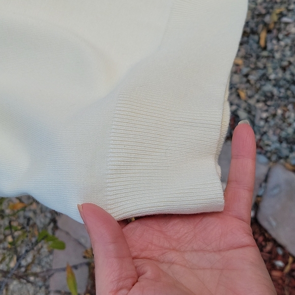 Merona Cream Sleeveless Turtleneck Ladies Sweater Size Large - Picture 3 of 6